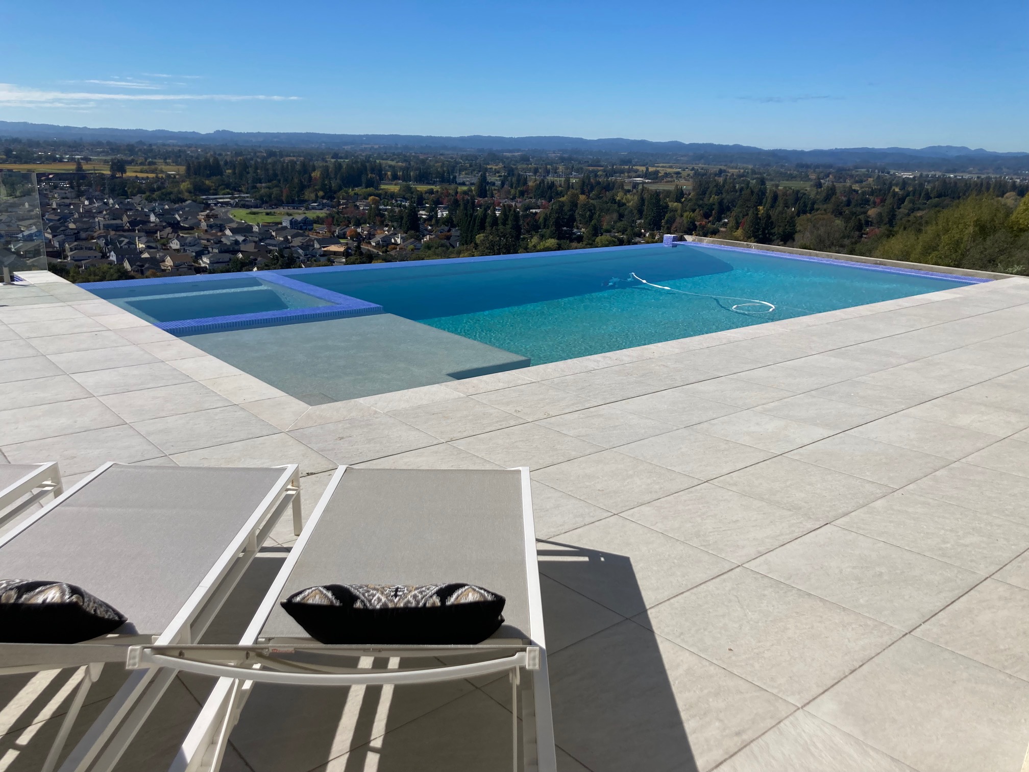 Vanishing edge pool deck by the Legacy Paver Group in Santa Rosa, CA.