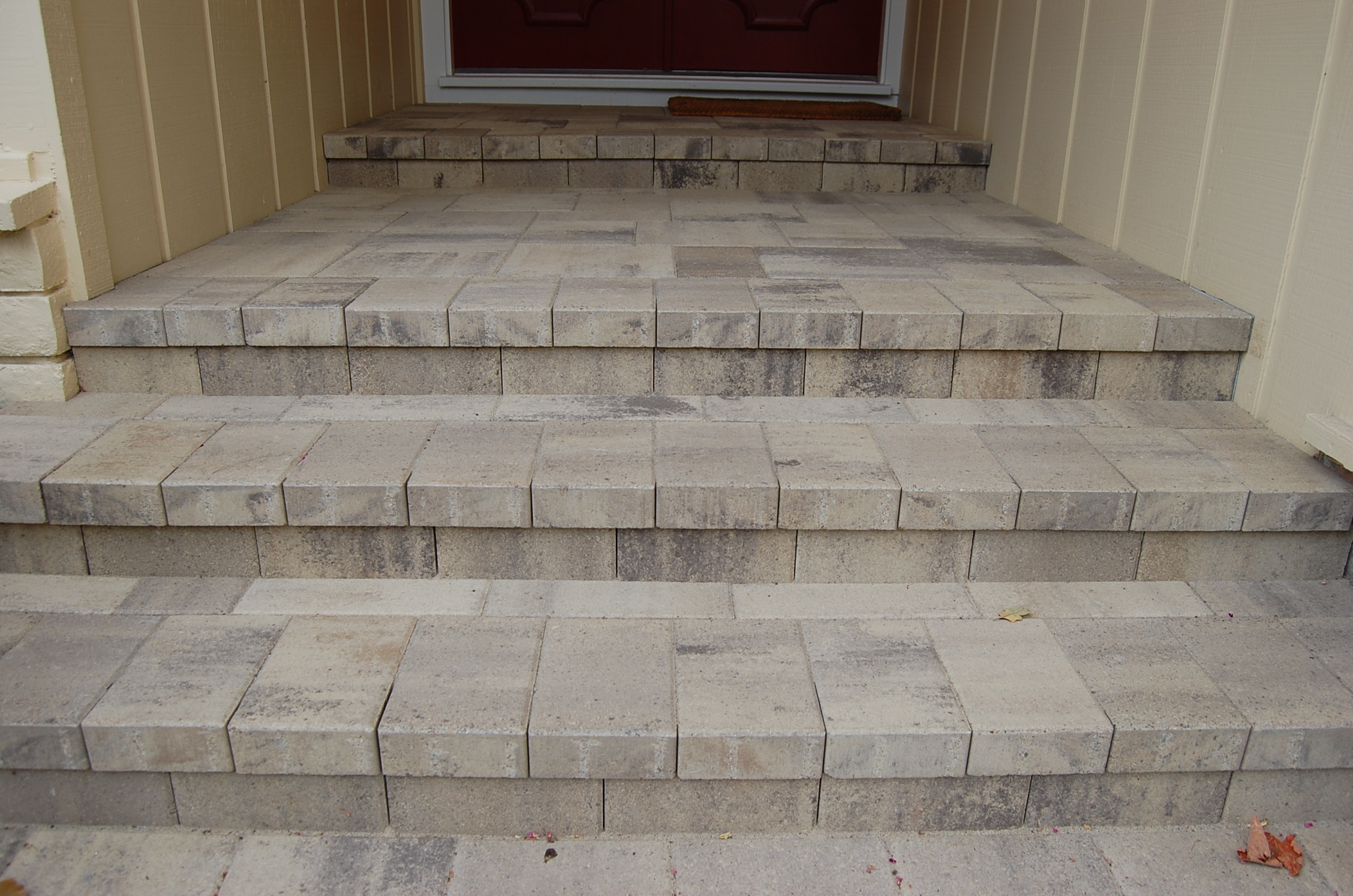 Stone paver steps in Santa Rosa by the Legacy Paver Group.