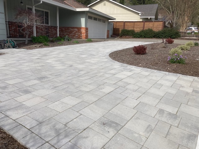 Stone paver driveways in Marin County by Legacy Paver Group.